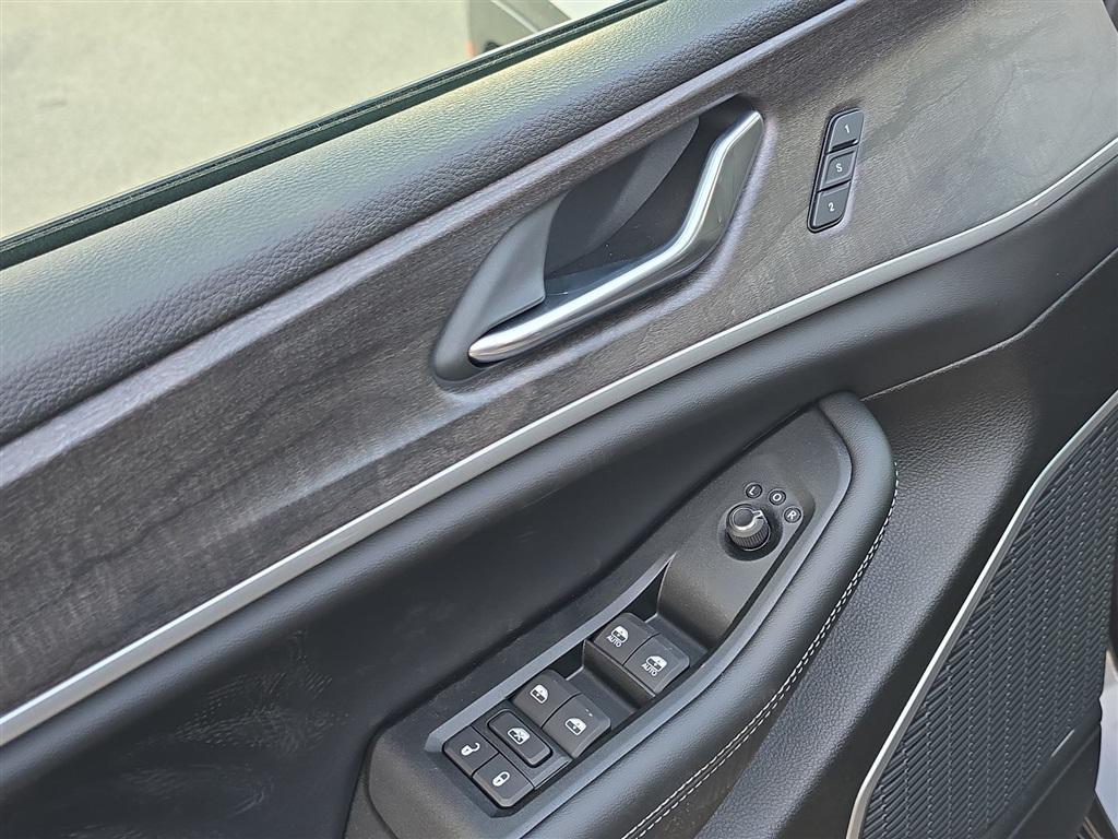 new 2025 Jeep Grand Cherokee car, priced at $51,309