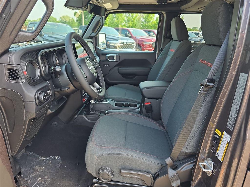 new 2025 Jeep Wrangler car, priced at $55,281