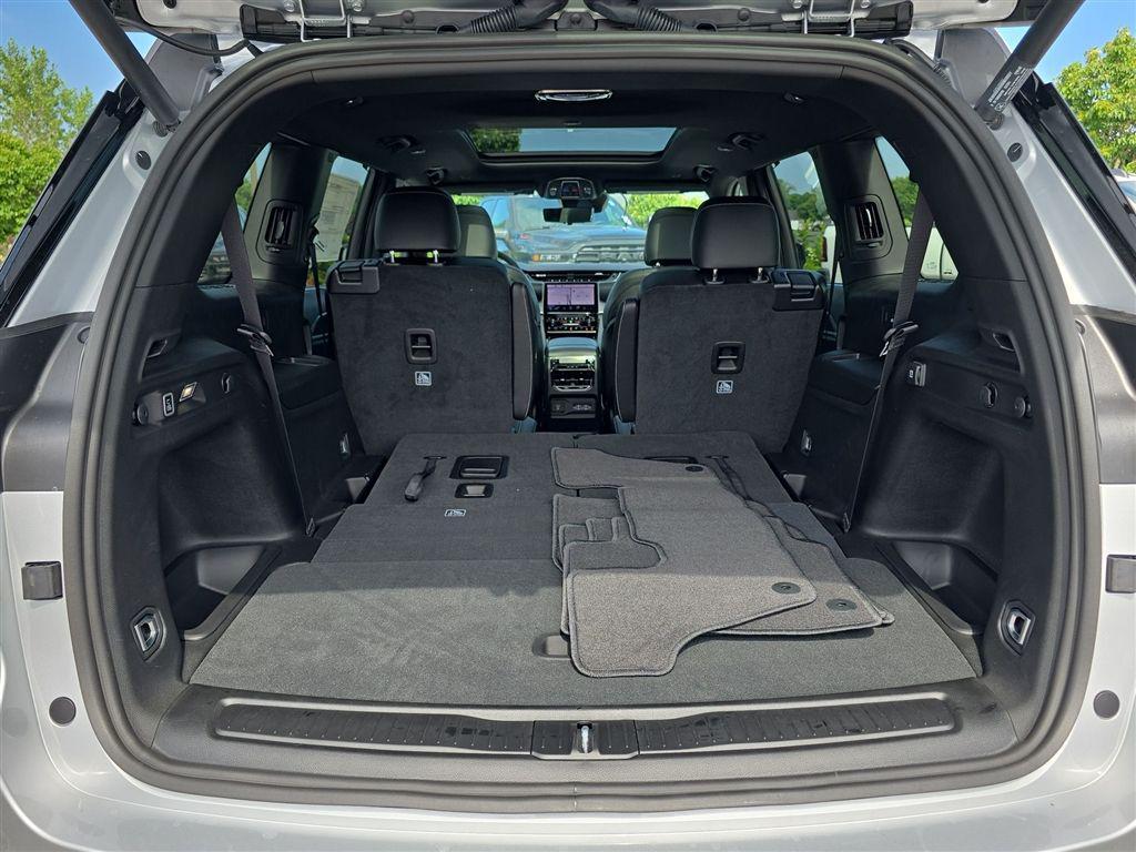 new 2025 Jeep Grand Cherokee L car, priced at $45,030