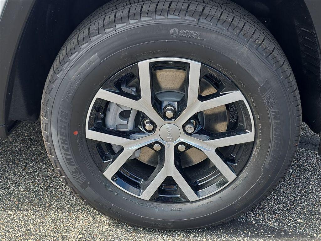 new 2025 Jeep Grand Cherokee L car, priced at $45,030