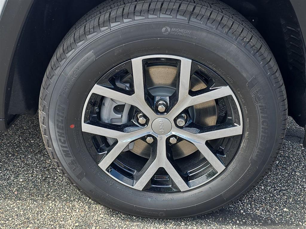 new 2025 Jeep Grand Cherokee L car, priced at $45,030