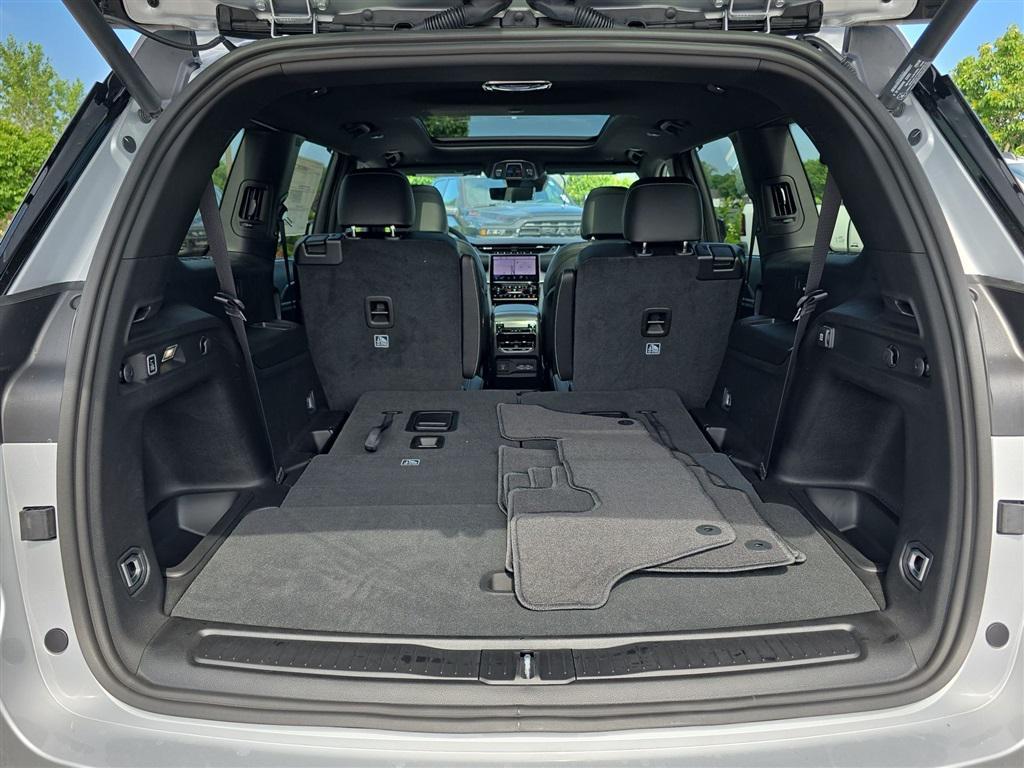 new 2025 Jeep Grand Cherokee L car, priced at $45,030