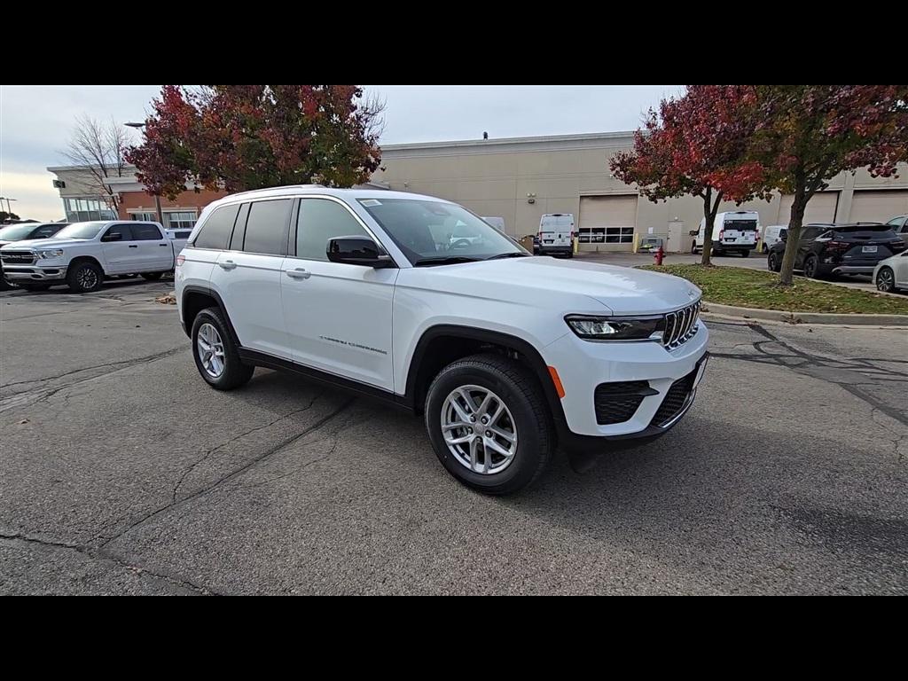 new 2025 Jeep Grand Cherokee car, priced at $38,365