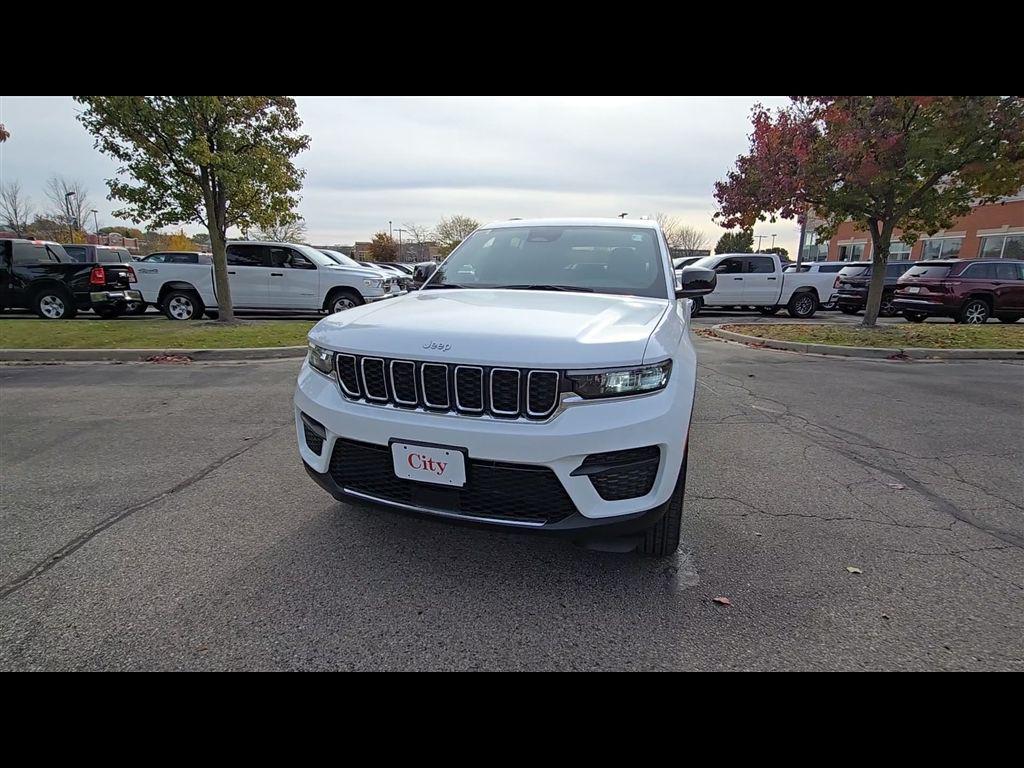 new 2025 Jeep Grand Cherokee car, priced at $39,815