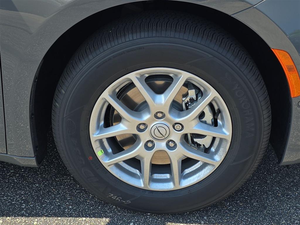new 2025 Chrysler Pacifica car, priced at $38,620