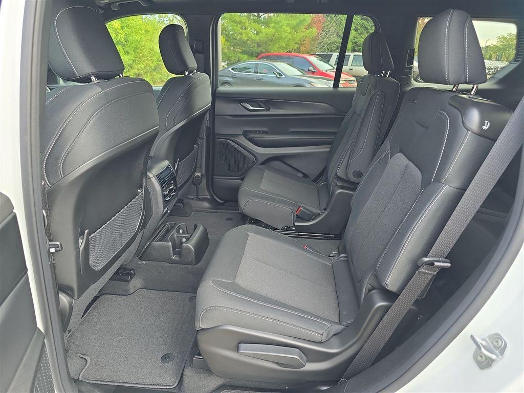 new 2025 Jeep Grand Cherokee L car, priced at $41,299