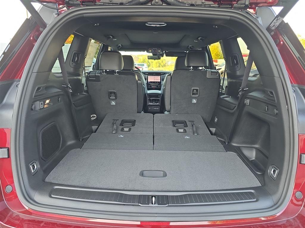 new 2025 Jeep Grand Cherokee L car, priced at $54,398