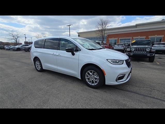 new 2025 Chrysler Pacifica car, priced at $40,489