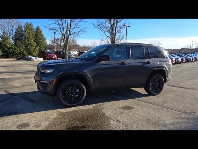 new 2025 Jeep Grand Cherokee car, priced at $49,787