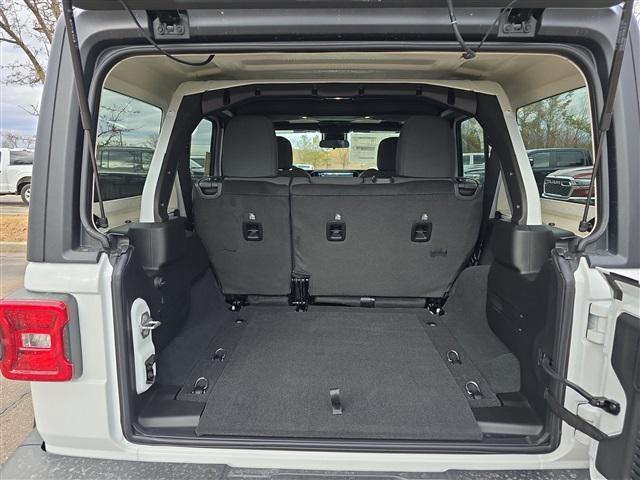 new 2025 Jeep Wrangler car, priced at $48,760