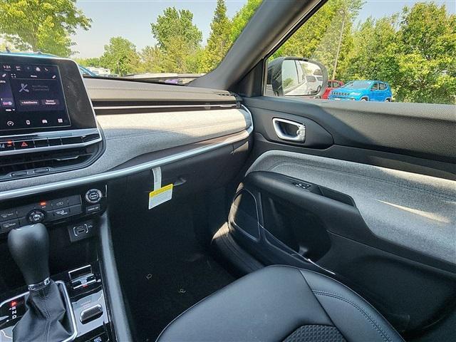 new 2025 Jeep Compass car, priced at $26,002