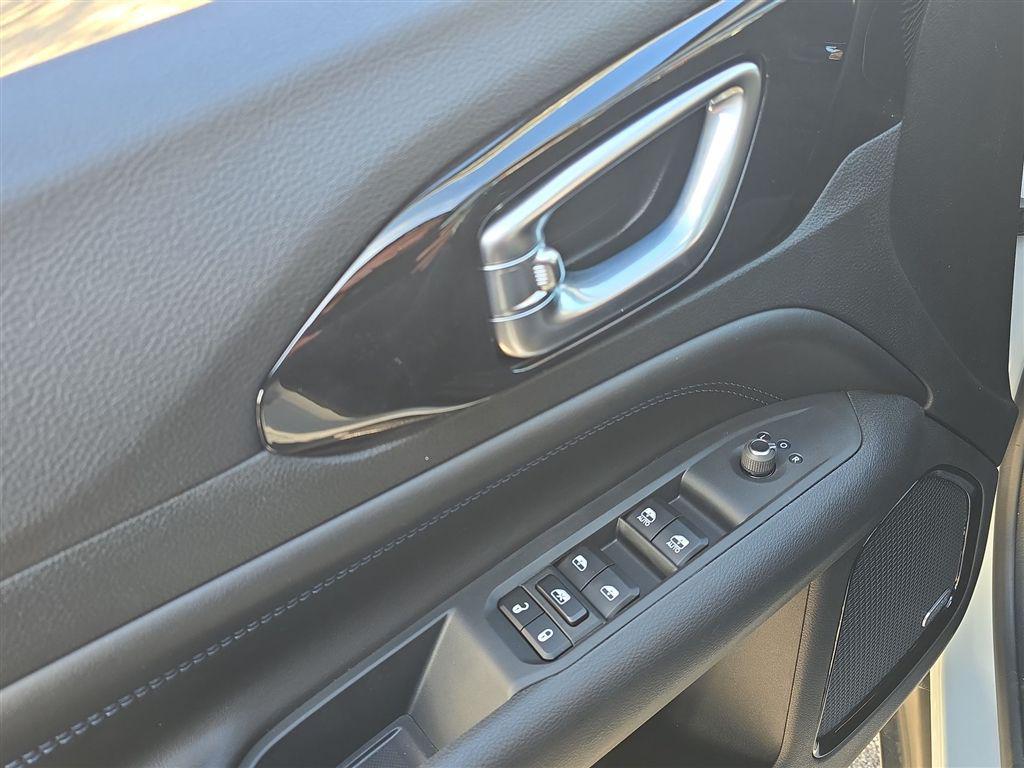 new 2026 Jeep Compass car, priced at $33,418