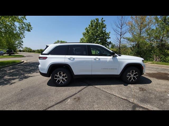 new 2024 Jeep Grand Cherokee car, priced at $43,703