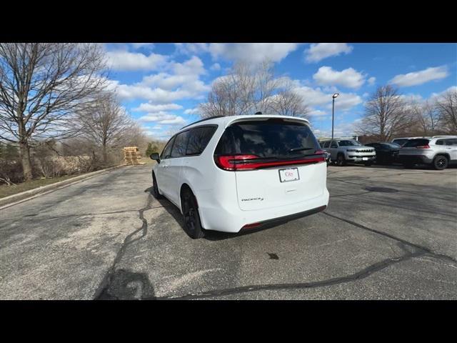 new 2024 Chrysler Pacifica car, priced at $38,533