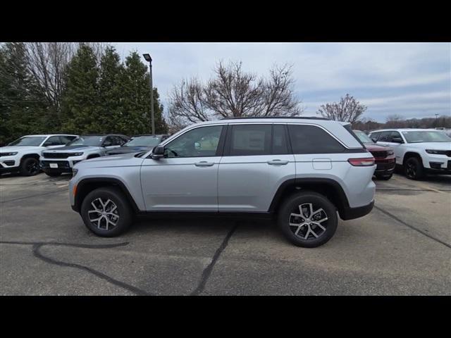 new 2025 Jeep Grand Cherokee car, priced at $47,334