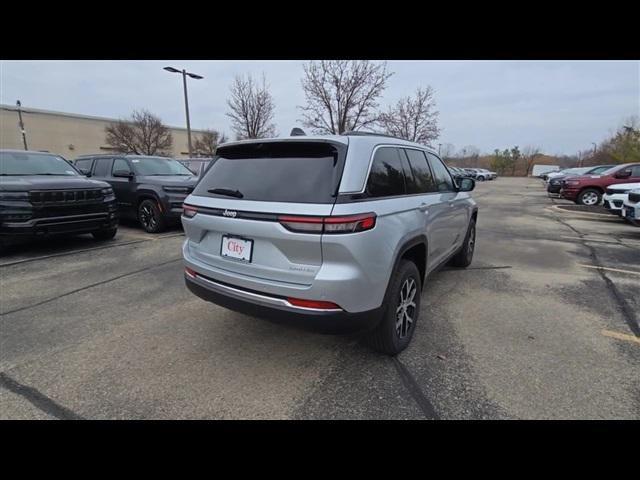 new 2025 Jeep Grand Cherokee car, priced at $47,334