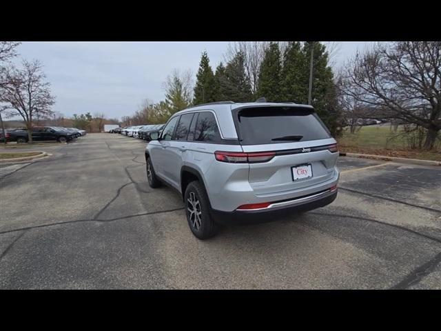 new 2025 Jeep Grand Cherokee car, priced at $47,334