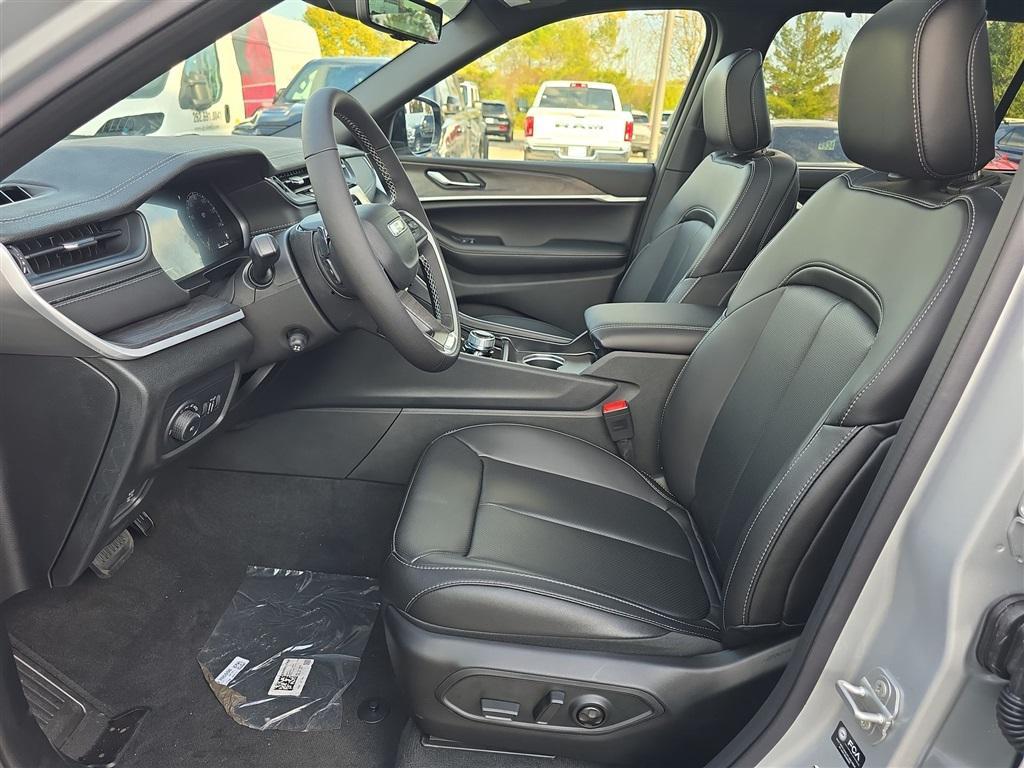 new 2025 Jeep Grand Cherokee L car, priced at $55,609