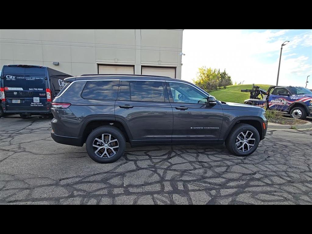 new 2025 Jeep Grand Cherokee L car, priced at $49,048