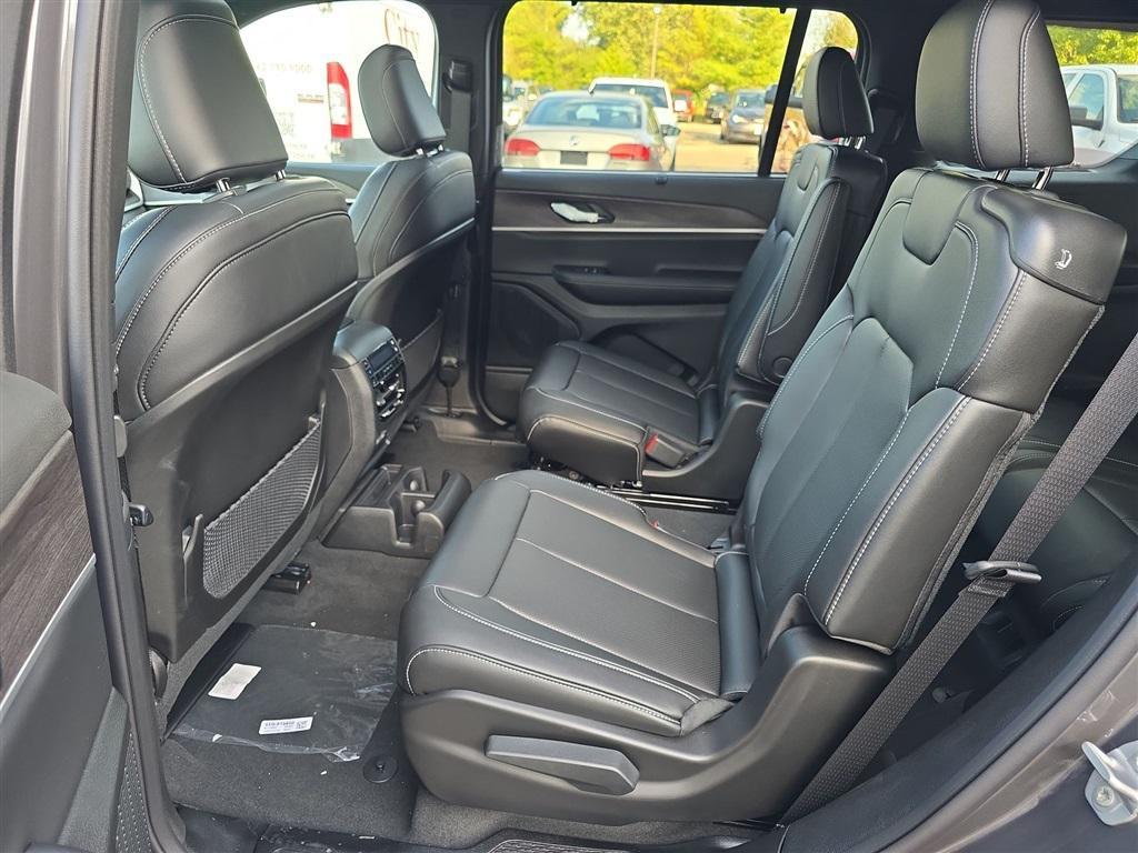 new 2025 Jeep Grand Cherokee L car, priced at $49,048