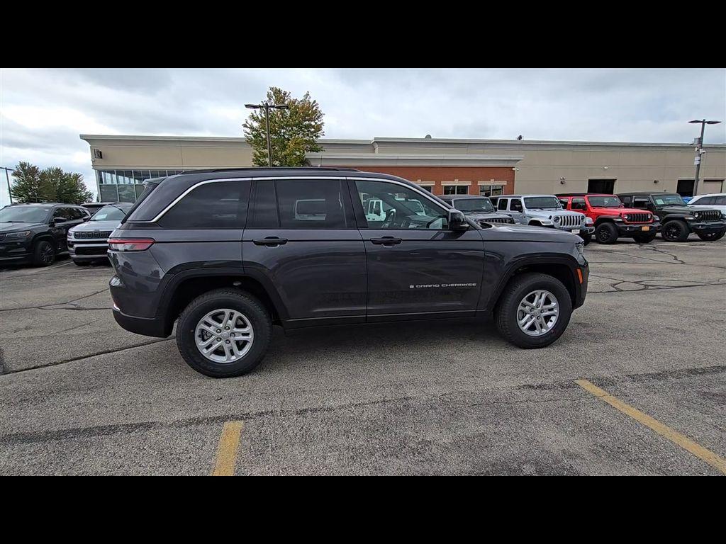 new 2025 Jeep Grand Cherokee car, priced at $35,550