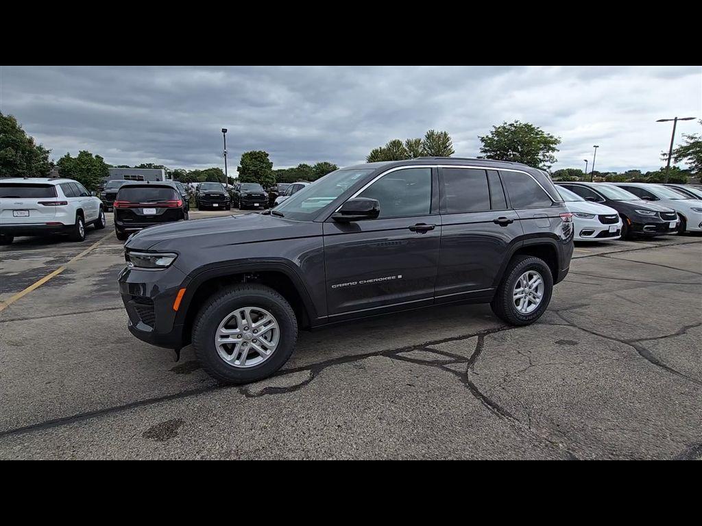 new 2025 Jeep Grand Cherokee car, priced at $35,550