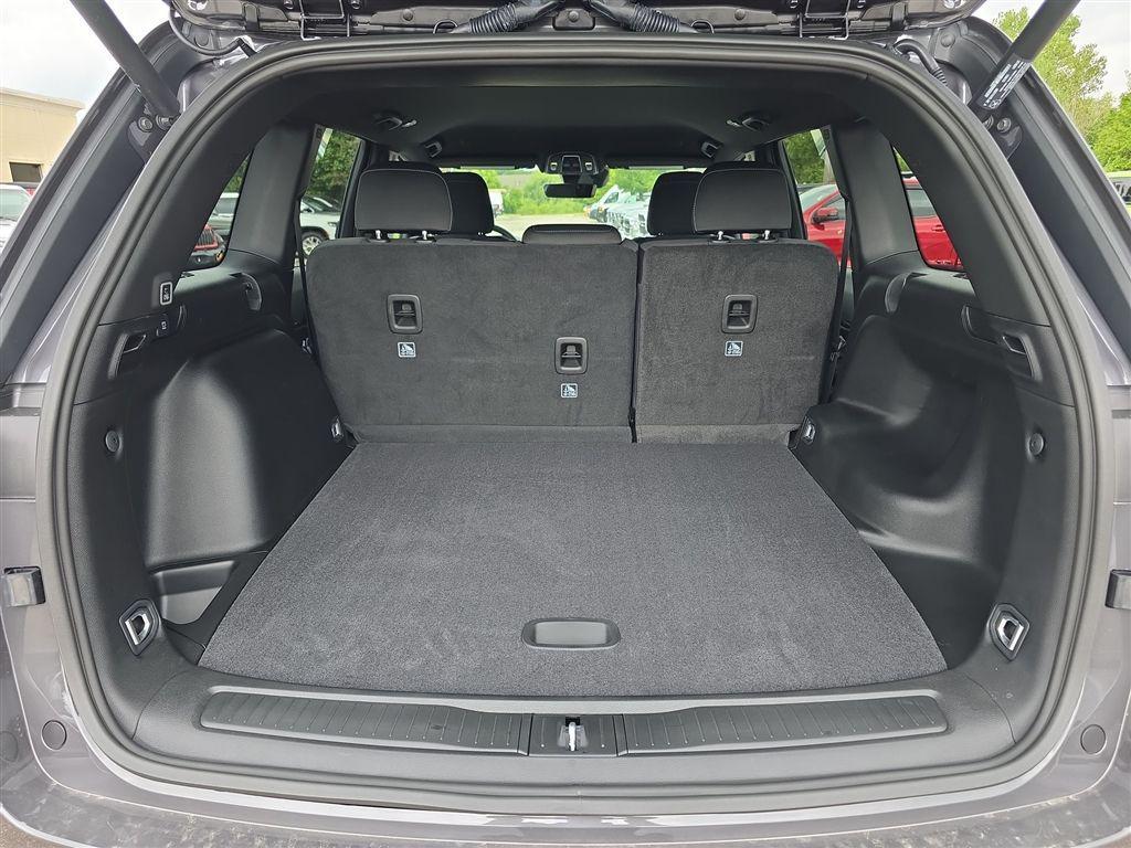 new 2025 Jeep Grand Cherokee car, priced at $35,550