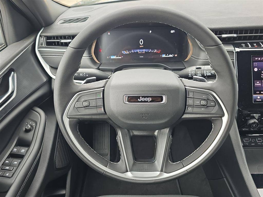 new 2025 Jeep Grand Cherokee car, priced at $35,550