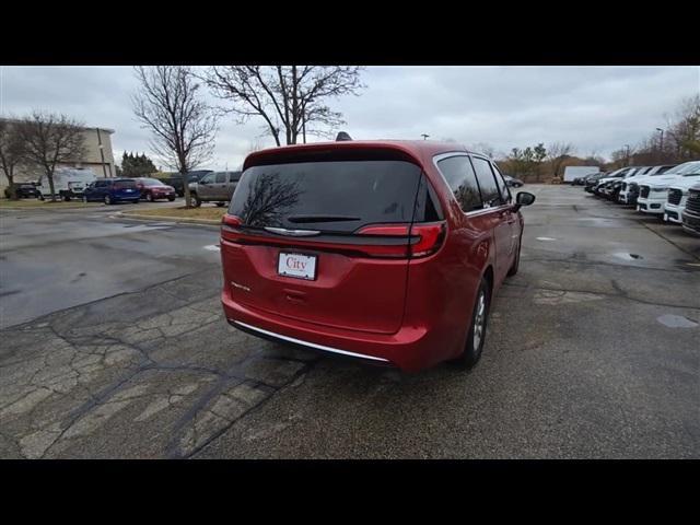 new 2025 Chrysler Pacifica car, priced at $41,079