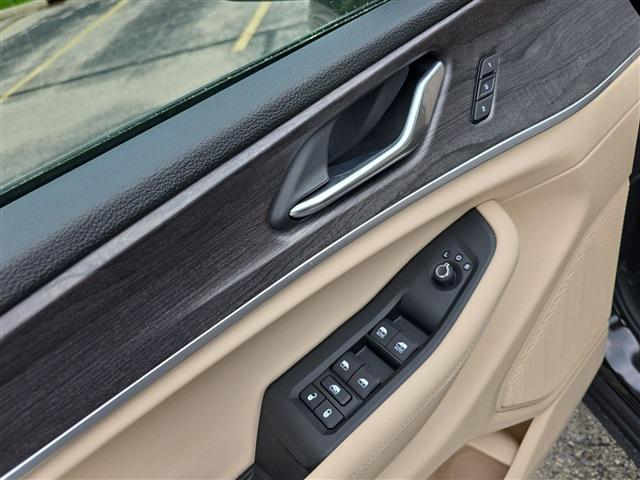 new 2025 Jeep Grand Cherokee car, priced at $40,773