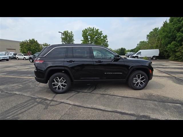 new 2025 Jeep Grand Cherokee car, priced at $40,773