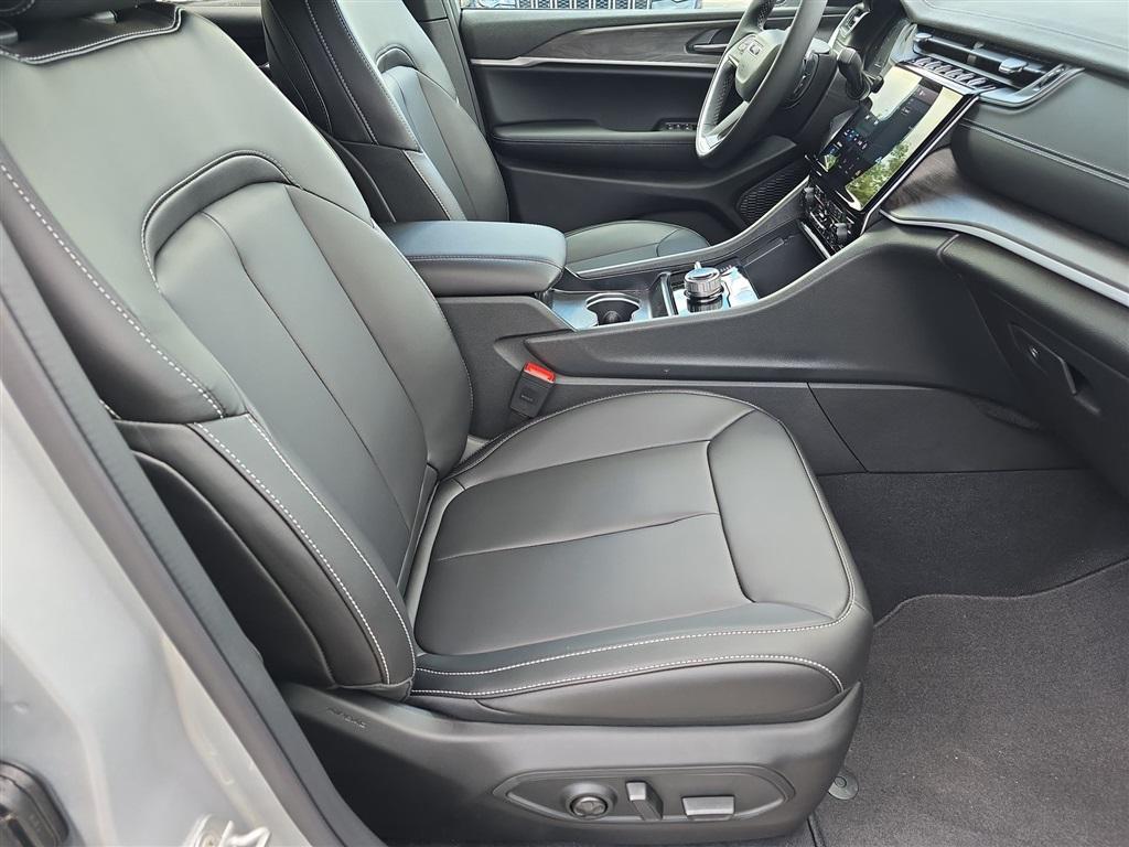 new 2025 Jeep Grand Cherokee L car, priced at $45,970