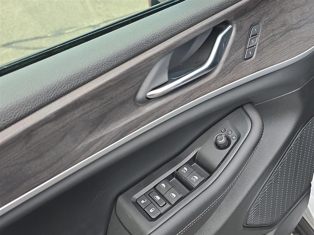 new 2025 Jeep Grand Cherokee L car, priced at $45,970