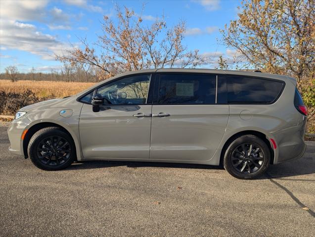 used 2024 Chrysler Pacifica Hybrid car, priced at $41,282