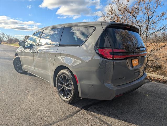 used 2024 Chrysler Pacifica Hybrid car, priced at $41,282