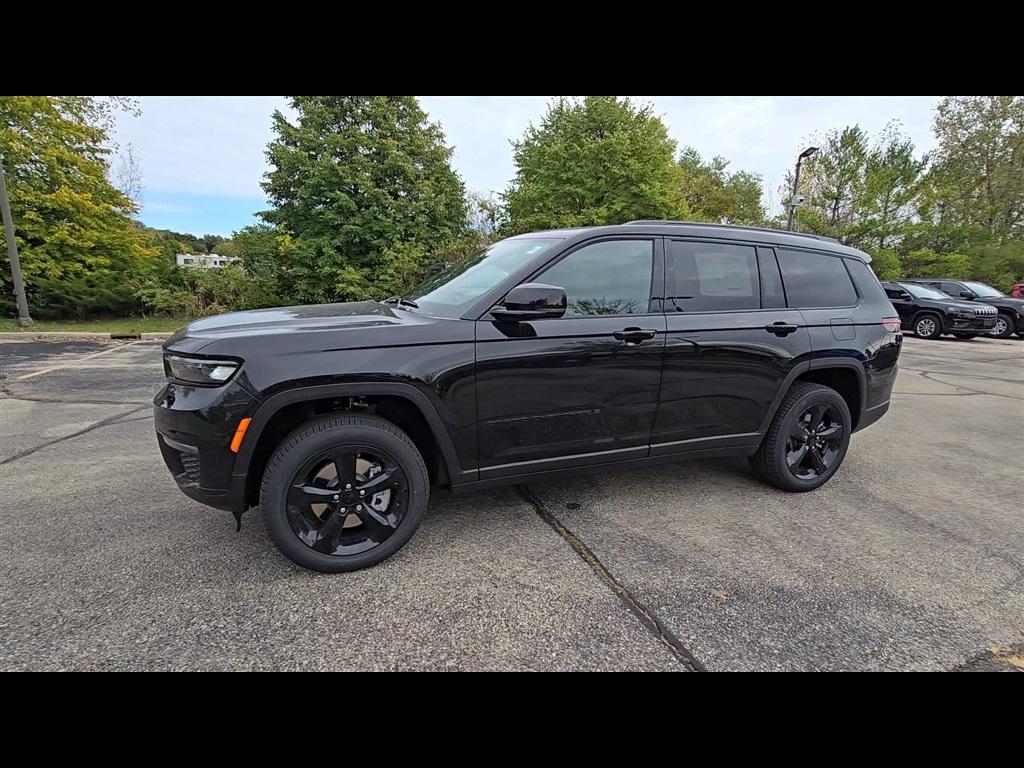 new 2025 Jeep Grand Cherokee L car, priced at $49,980