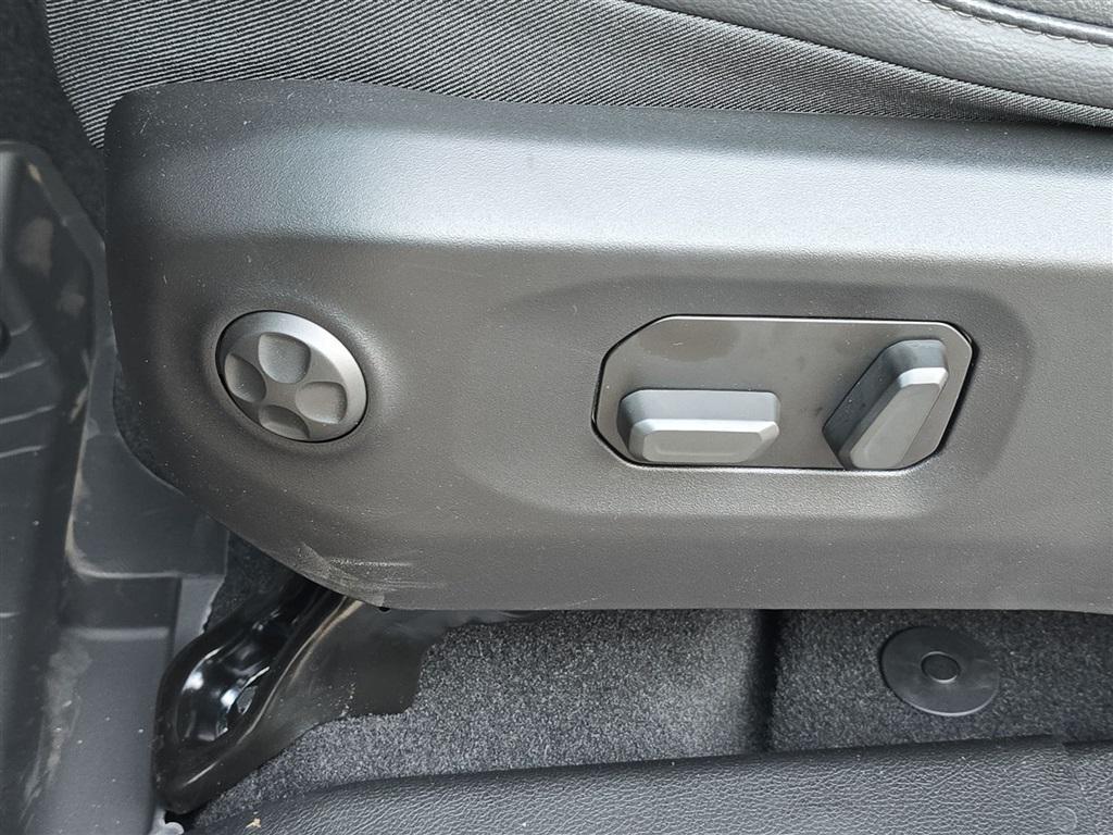 new 2025 Jeep Wrangler car, priced at $50,920