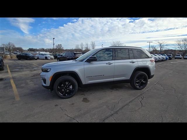 new 2025 Jeep Grand Cherokee car, priced at $49,537