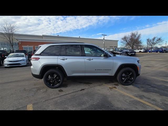 new 2025 Jeep Grand Cherokee car, priced at $49,537