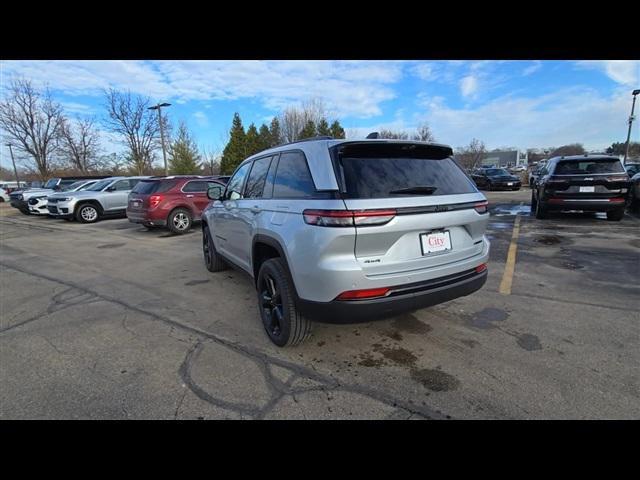 new 2025 Jeep Grand Cherokee car, priced at $49,537