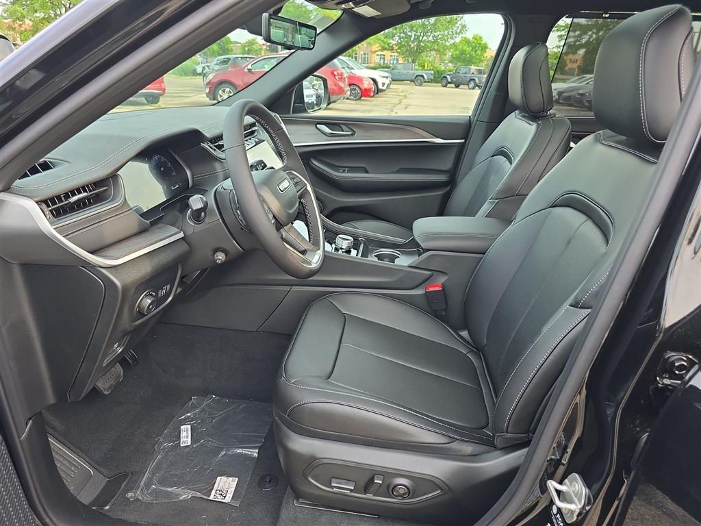 new 2025 Jeep Grand Cherokee L car, priced at $51,386