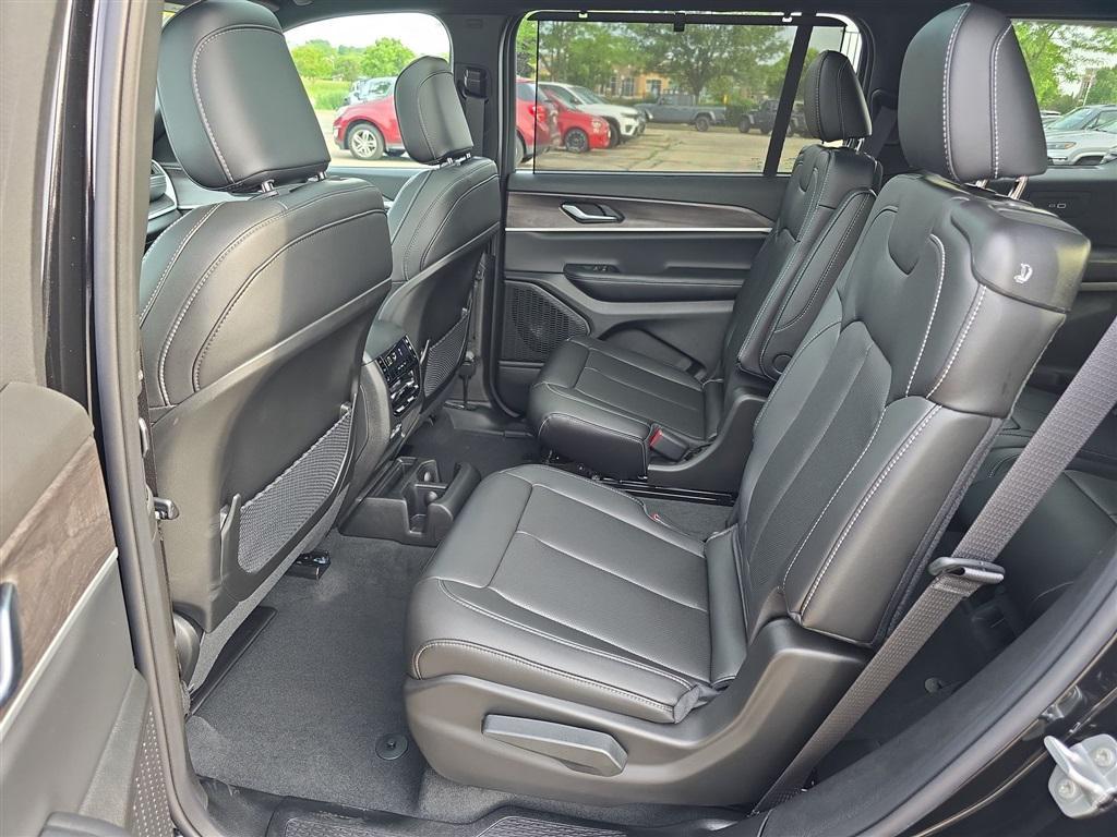 new 2025 Jeep Grand Cherokee L car, priced at $51,386