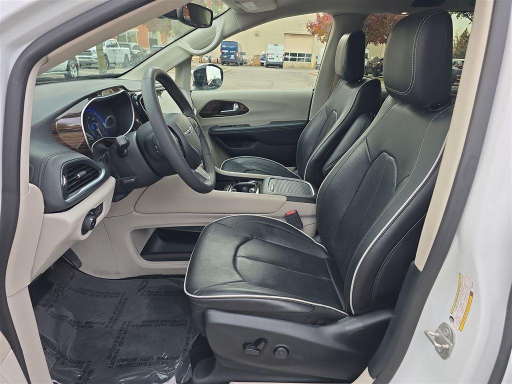 used 2023 Chrysler Pacifica car, priced at $27,360