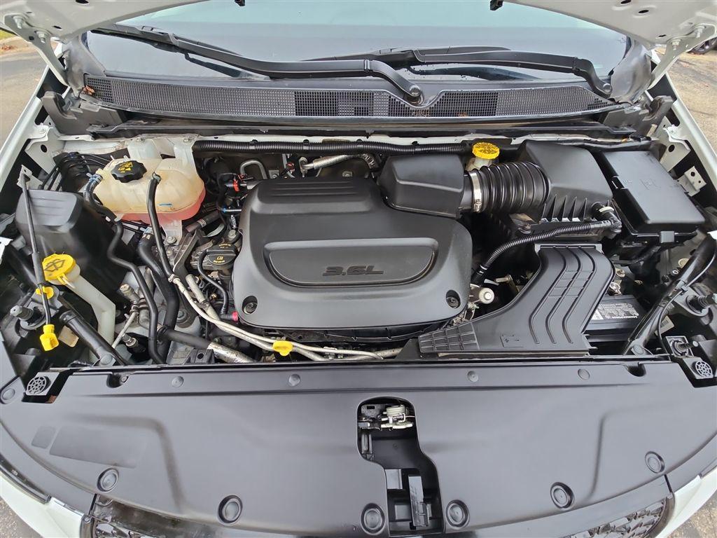 used 2023 Chrysler Pacifica car, priced at $27,360