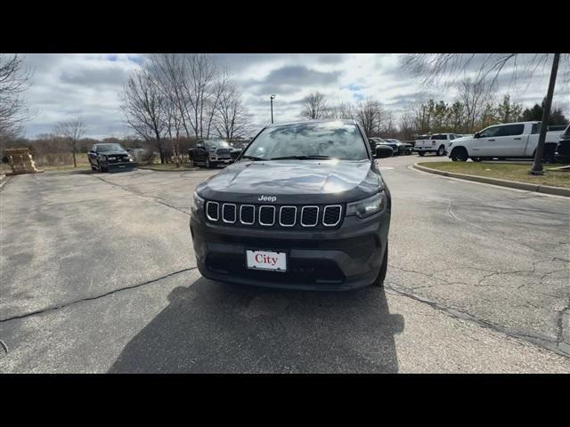 new 2024 Jeep Compass car, priced at $25,090