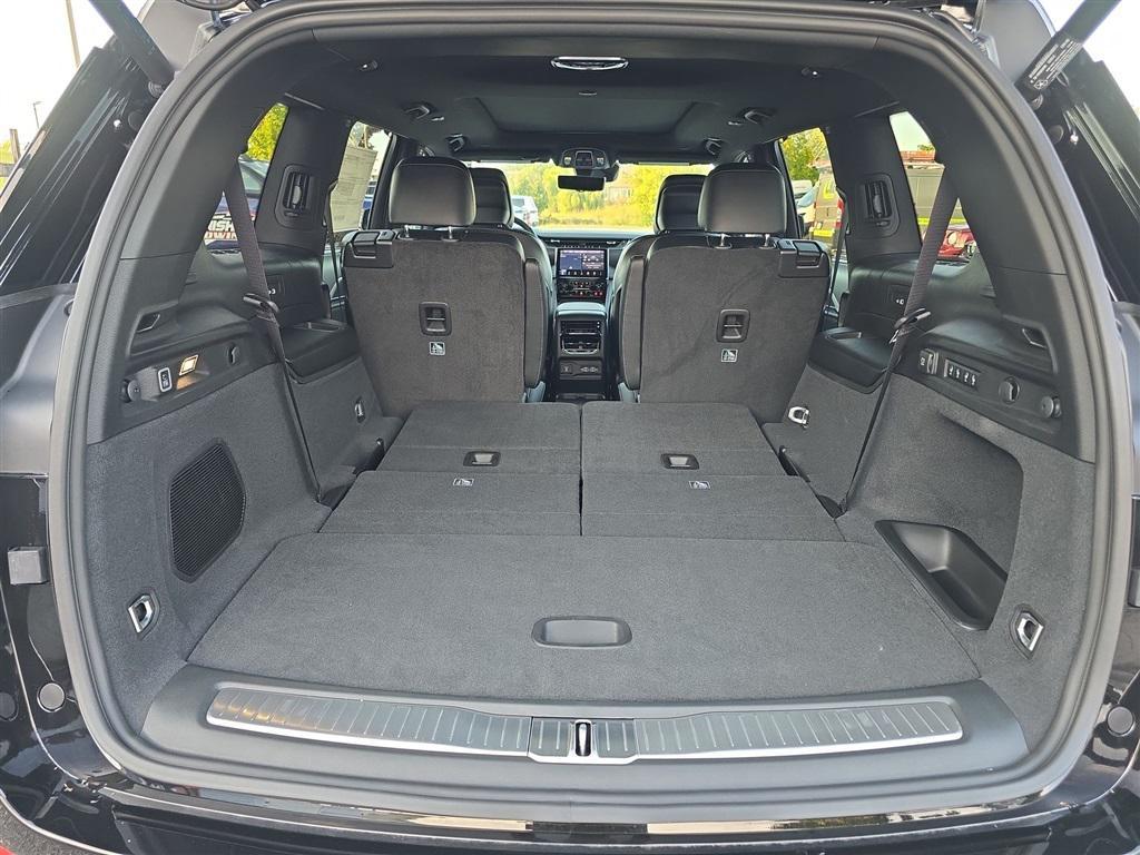 new 2025 Jeep Grand Cherokee L car, priced at $61,636