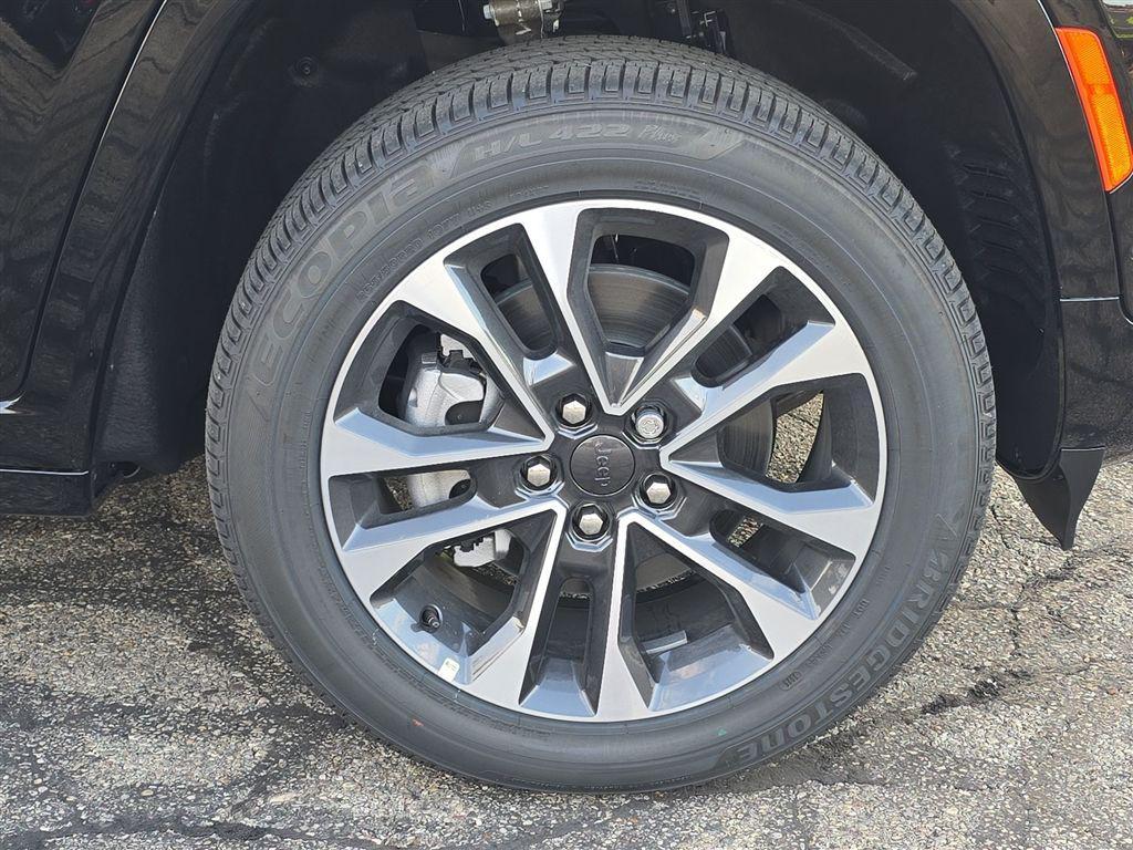 new 2025 Jeep Grand Cherokee L car, priced at $60,456