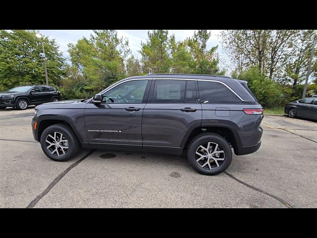 new 2025 Jeep Grand Cherokee car, priced at $49,410