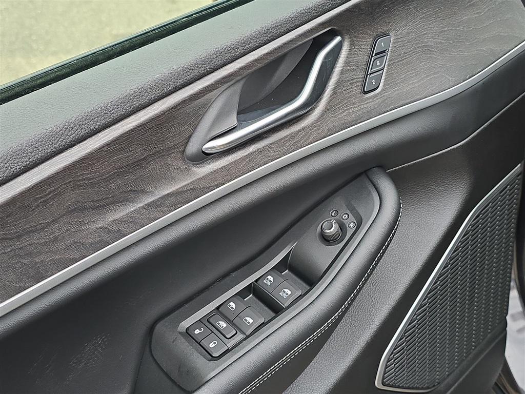 new 2025 Jeep Grand Cherokee car, priced at $47,960