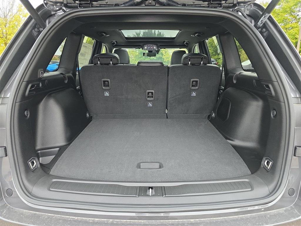 new 2025 Jeep Grand Cherokee car, priced at $47,960